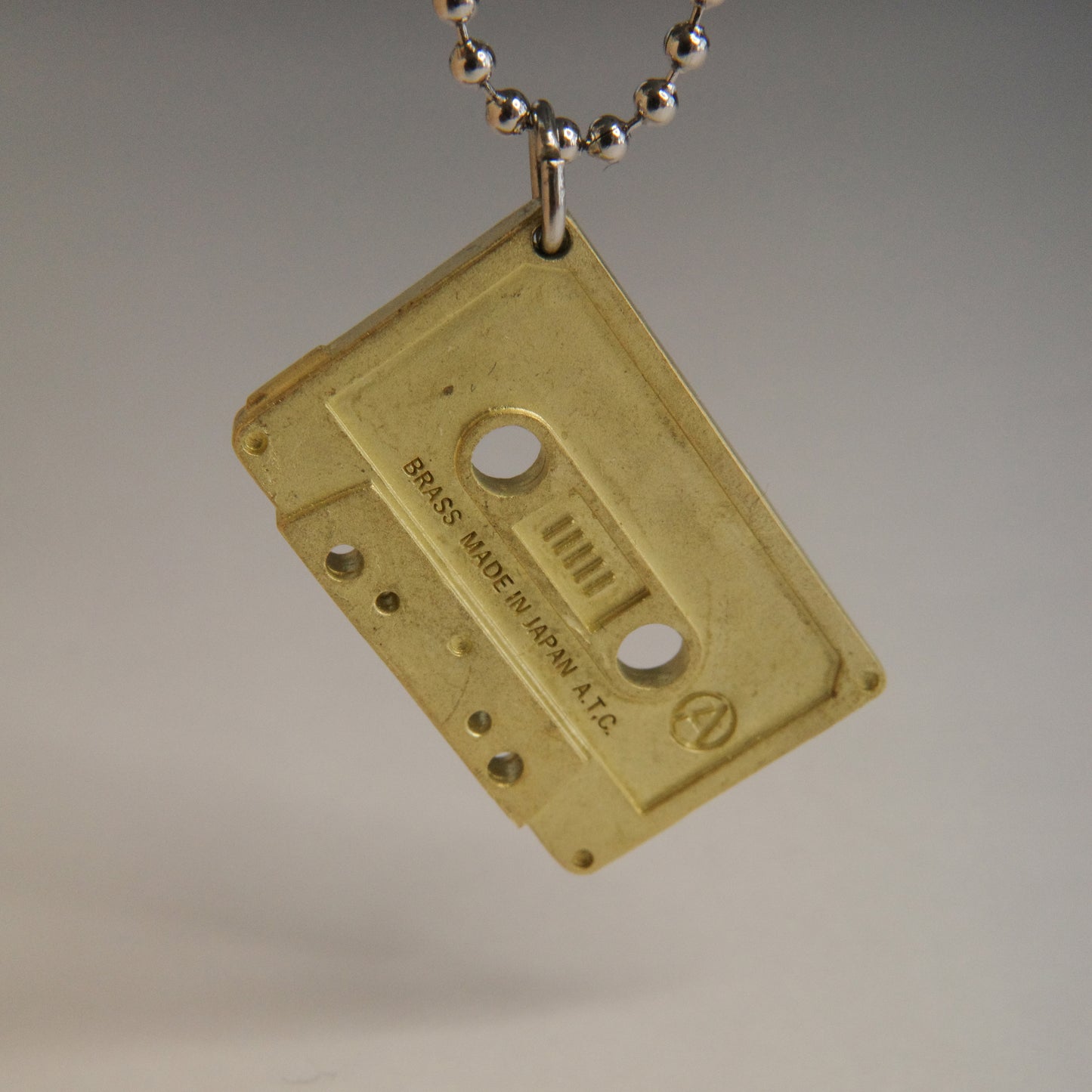 【予約限定販売中】CASSETTE TAPE PENDANT NECKLACE / カセットテープ ペンダントネックレス