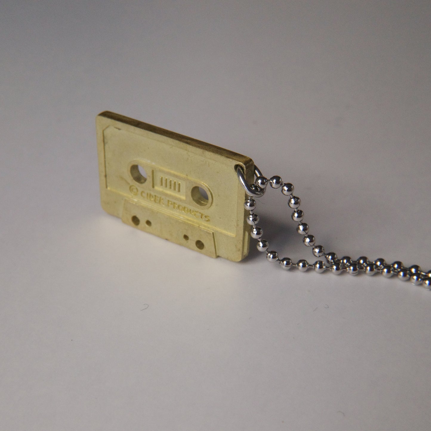 【予約限定販売中】CASSETTE TAPE PENDANT NECKLACE / カセットテープ ペンダントネックレス