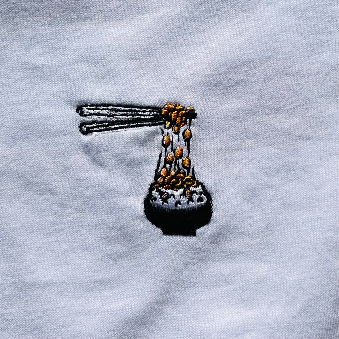 【予約限定再販売中】Never give up long tee / white