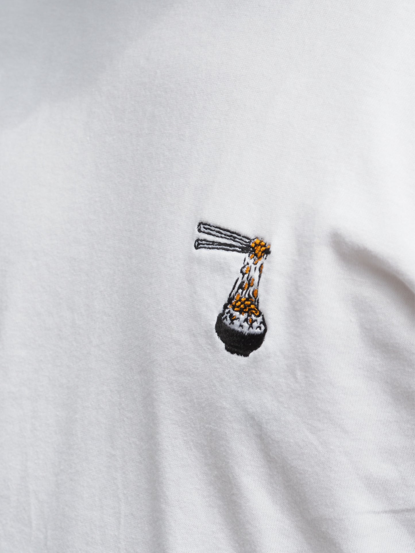 【限定再販売中】Never give up half tee / white