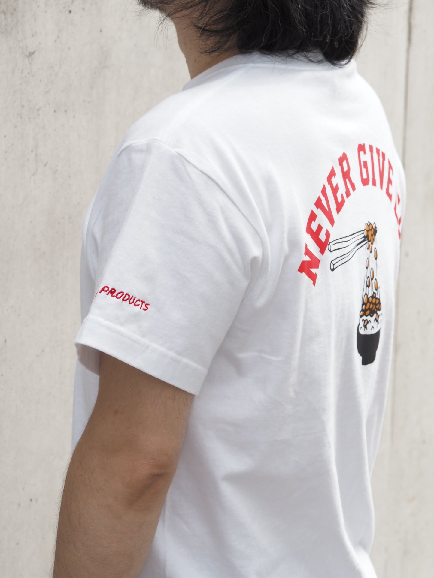 【限定再販売中】Never give up half tee / white
