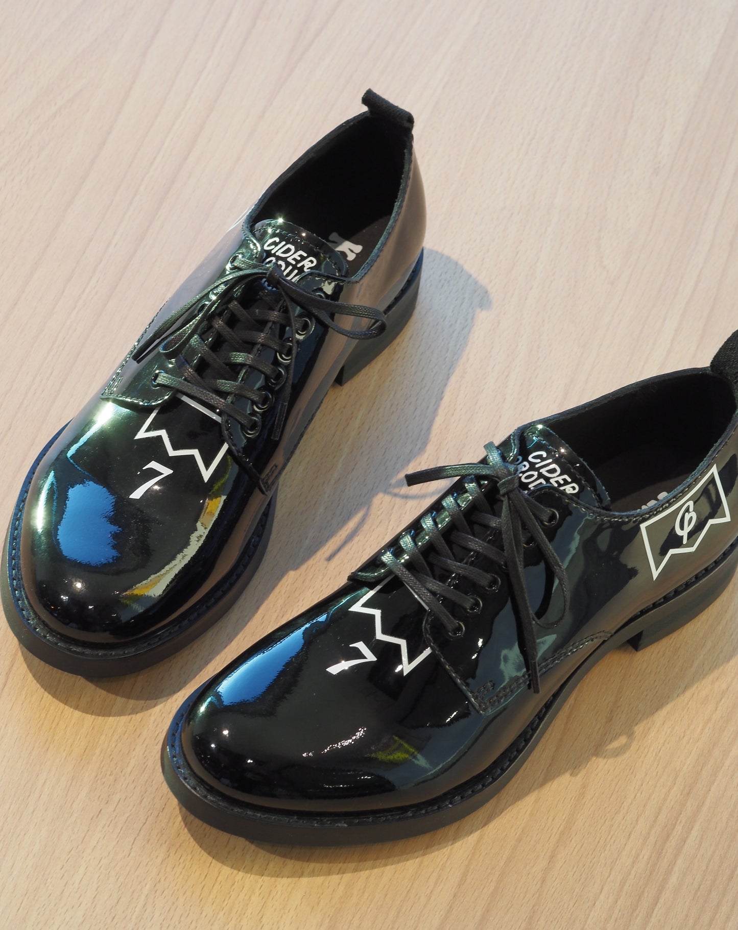 【限定販売中】CP enamel leather shoes|K.L.G.WHITEコラボ