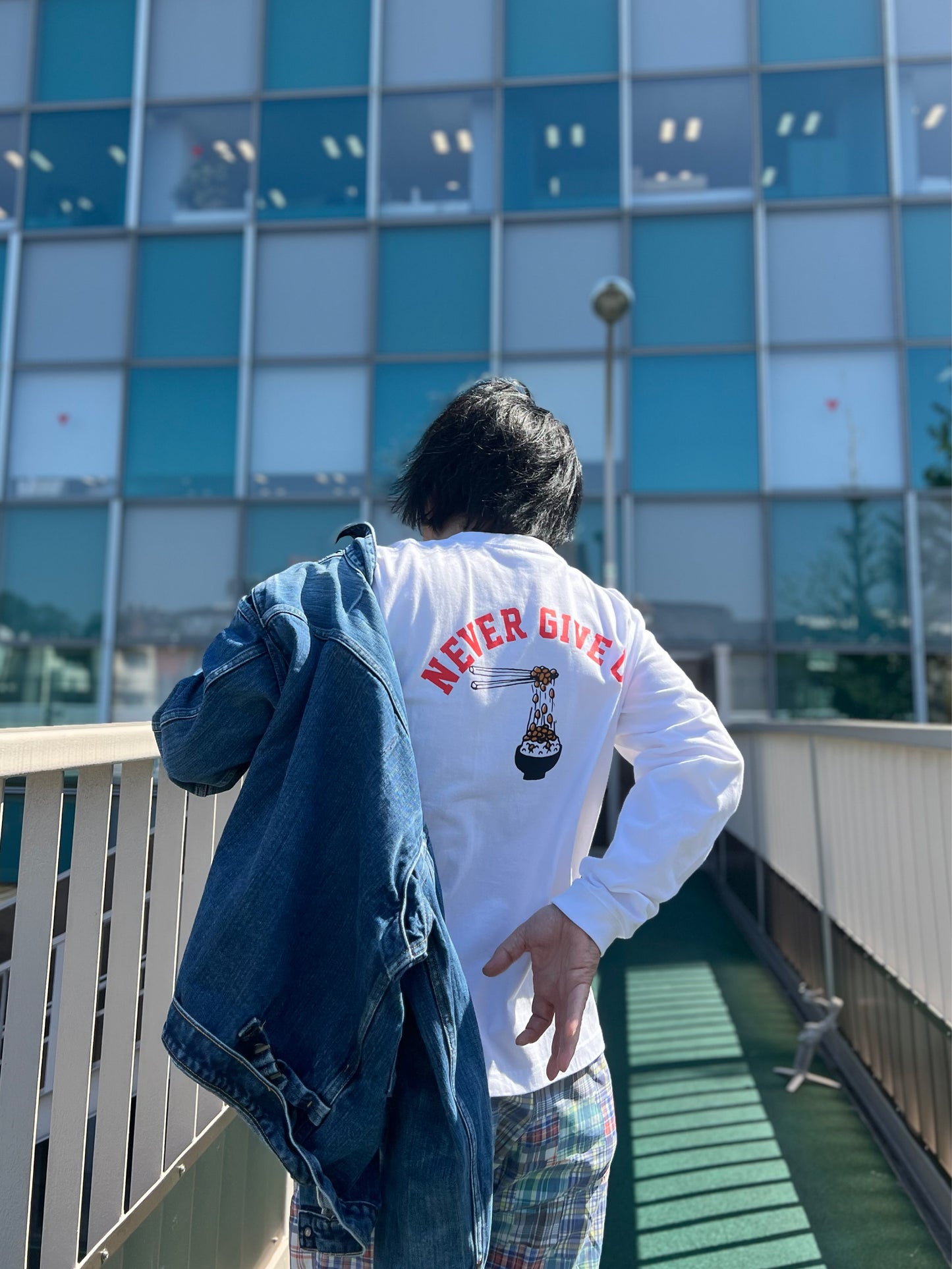 【限定再販売中】Never give up long tee / white
